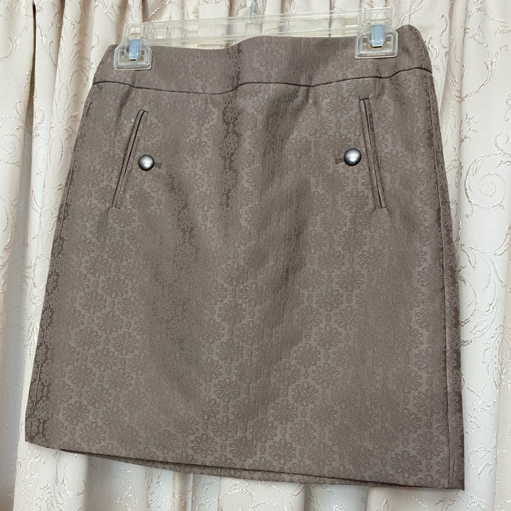 NWT Loft  fancy patterned skirt